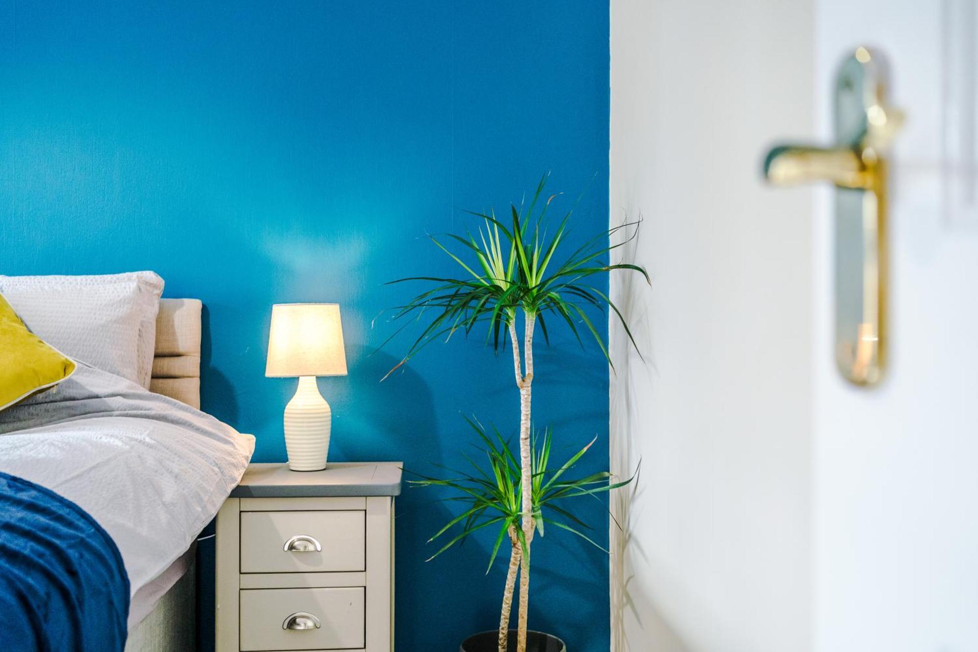Manchester Comfortable 3 Bedroom House, Free Parking, Wifi & Disneyplus ウォースリー エクステリア 写真